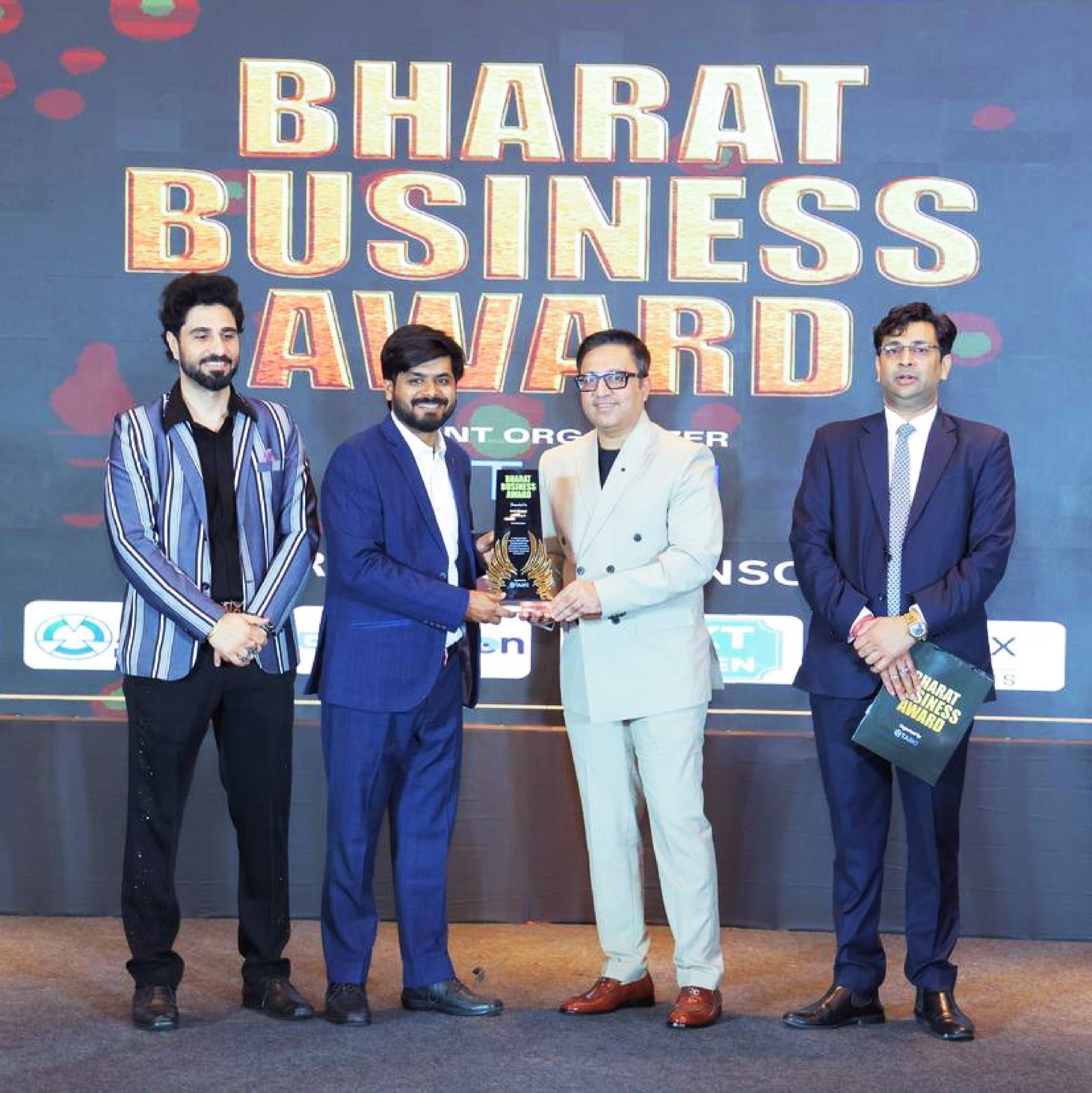 Digital Sampark Wins “Best Marketing Agency” at Bharat Business Awards 2025